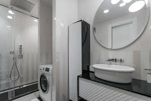 Wall Mirror Installation