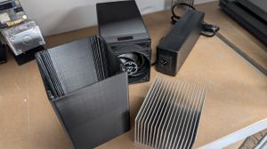 Bitaxe Hex Case, Heatsink and Device