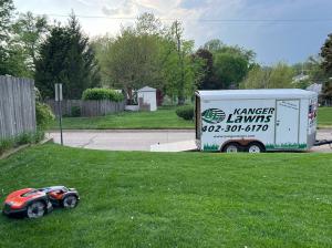 Husqvarna 535 awd Mowing
