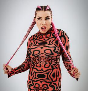 LaRudche Drops Empowering Funk-R&B Anthem “Mind My Own Business”
