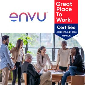 Six diverse colleagues engage in a collaborative meeting in a bright, modern office. Overlay includes the Envu logo and a badge reading “Great Place to Work® Certifiée: JUIN 2025 – JUIN 2026 FRANCE.”
