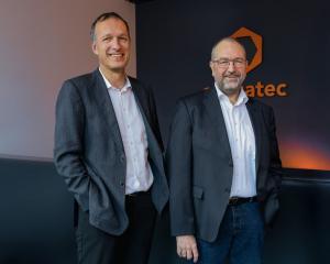 Photo of Dr. Dominik Ressing, CEO and Konrad Garhammer, COO and CTO at congatec office