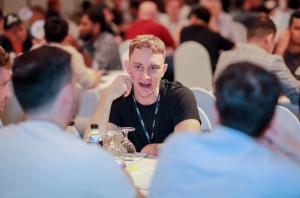 Chris Tzitzis speaks at SEO Mastery Summit in Vietnam