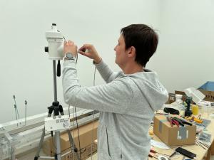 Prof Kathy Steppe - Universiteit Gent - fitting Vaisala GMP252 CO2 probe to environmental monitoring station