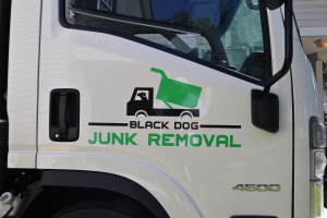 Black Dog Junk Truck