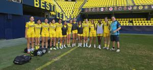 15U Houston Girls at El estadio de la Ceramica