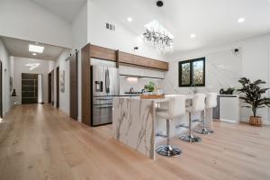 239 Eureka Ct Kitchen
