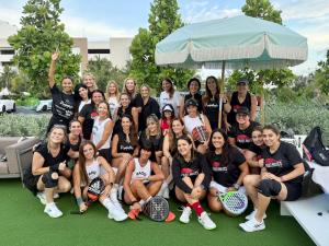 Some Somos Padel Women's League players