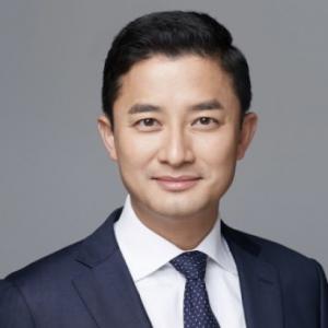 Image of Dr Bo Bai, Chairman and Co-Founder of Alpha Ladder Group