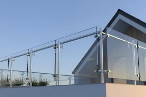 frameless glass railing