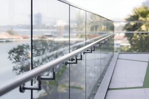  balcony glass railing