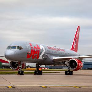 Photo of G-LSAI (c) by Jet2.com