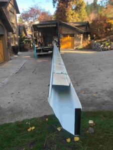seamless gutter installation, repairs, and seasonal maintenance in the Okanagan