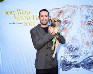 Elias Weiss Friedman aka The Dogist with Nala (Photo credit: PMC / Sean Zanni)