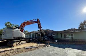New Custom Home in Los Alto