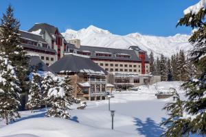 Alyeska Resort Exteriors