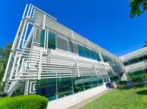 Exterior photo of the Karns & Karns Personal Injury and Accident Attorneys office building in Sacramento, California