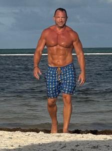 Eric Kaasa and his beach body