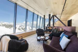 Cabane Tortin House Room