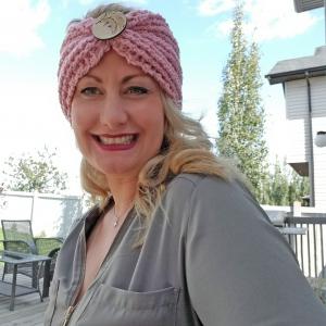 Fjaka Headband with Essential Oil Diffuser Button from The Pausitivity Collection In Antique Rose