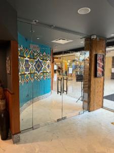 Glass partition