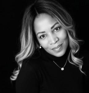 Dee Daniels blk wht headshot close up