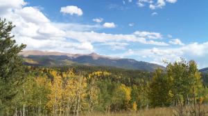 Florissant Fossil Beds National Monument and Mueller State Park are great day hike excursions for autumn views of Pikes Peak