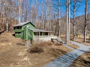 Pristine Recently Renovated Mountain Home on 3 +/- Acres, Wooded Building Lot on 3.1 +/- Acres &  Barn/Potential Residence Near Shenandoah National Park Set For Auction Announces Nicholls Auction Marketing Group