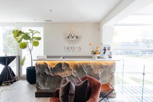 The front desk of Laccura's new Lincolinwood Location