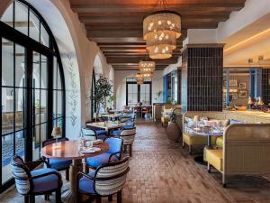 Interior of the Palmerio restaurant at the Four Seasons Resort, Cabo San Lucas, winner of the 2025 Ahead Americas Award, resort category.