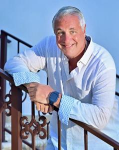 Jay Abiona is a Christ follower, security consultant, investigator, personal protection officer, public speaker, CEO of #CredibleSecurity, Author & Owner of Books by Jay Abiona, LLC #BBJA