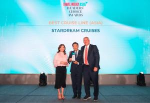 Award Accepting - StarDream Cruises