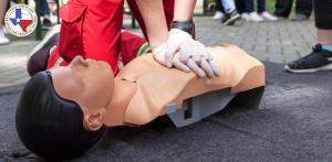 Group CPR training for employees in Dallas