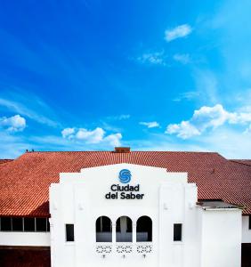 Drake University y Ciudad del Saber