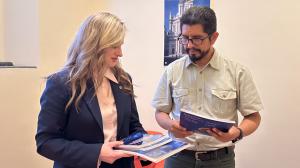 Maryna Ovtsynova, President of the ALLATRA International Public Movement, and Rev. Fr. Bernardo León Mercado Vargas, Provincial Superior of the Society of Jesus in Bolivia, at a meeting at the General Curia of the Society of Jesus in Rome