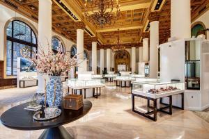 Robbins Brothers Fine Jewelers New Pasadena Showroom