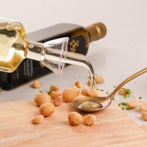 Macadamia Nut Oil - Pouring
