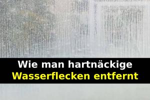 Weißer Belag am Fenster