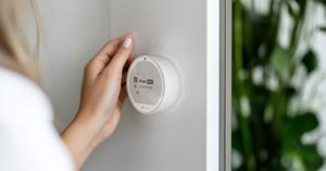 Puck 2 Temperature Sensor and Wireless Thermostat