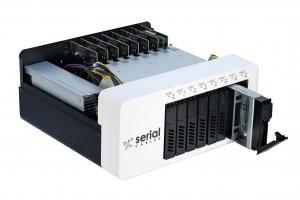 Serial Cable PCIe Gen6 JBOF with open chassis