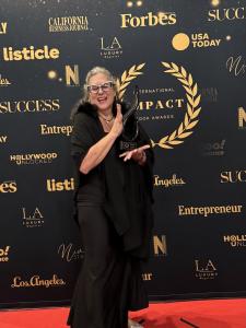 Rev. Jodi L. Suson on the Red Carpet Accepting Her International Impact Book Award at the Gala held at the Renaissance Phoenix Downtown Hotel in Arizona