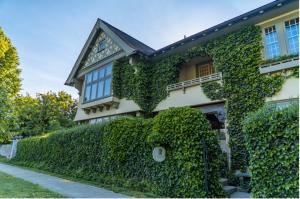 The Baker House 1650 (Photo Credit: ©mixmediaplus)