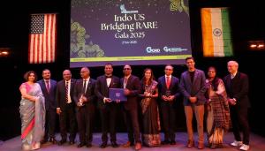 The 2025 Abbey Meyers Khushi Bridging RARE Award Honorees pose with the Summit Organizing committee and the Chief Guest