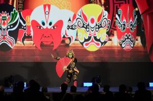 Closing Performance - Mask Show