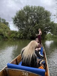 Sweet Briar students enjoy time in England.