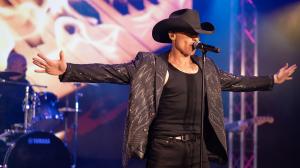 Sam Riddle Live in Concert