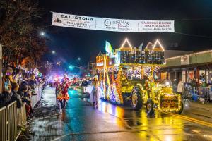 A lighted holiday float on Calistoga's Lincoln Avenue